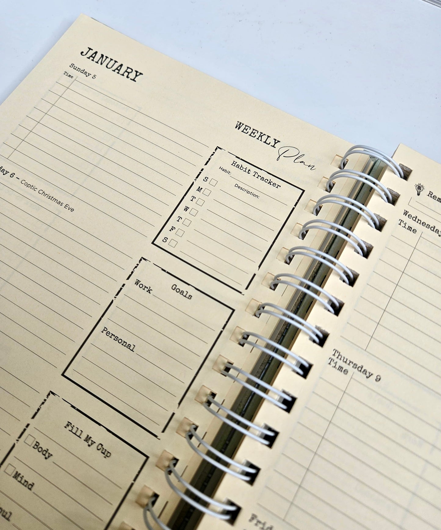 The Ultimate Planner 2025 - Charcoal Black